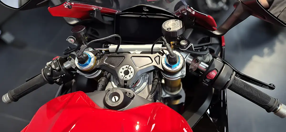 Used 2026 Ducati Panigale V4s Corse - Interior and Exterior details 13