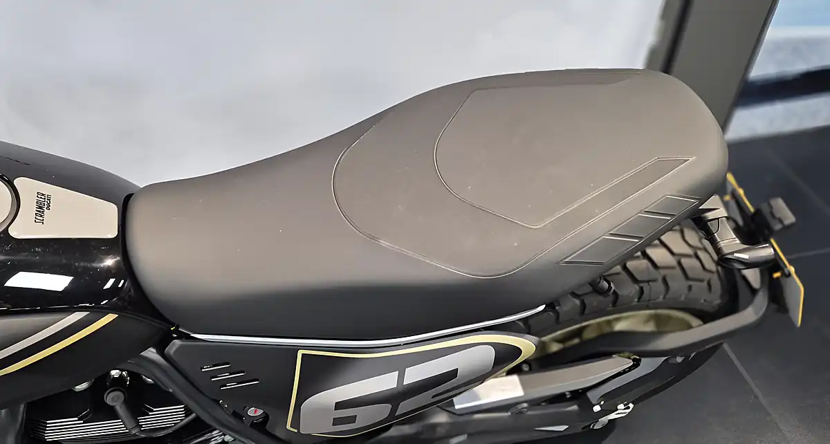 Used 2026 Ducati Scr Full Throttle - Interior and Exterior details 14