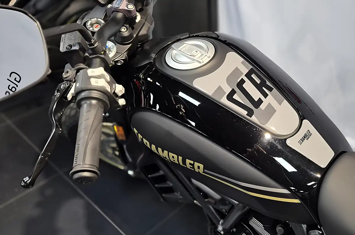 Used 2026 Ducati Scr Full Throttle - Interior and Exterior details 15