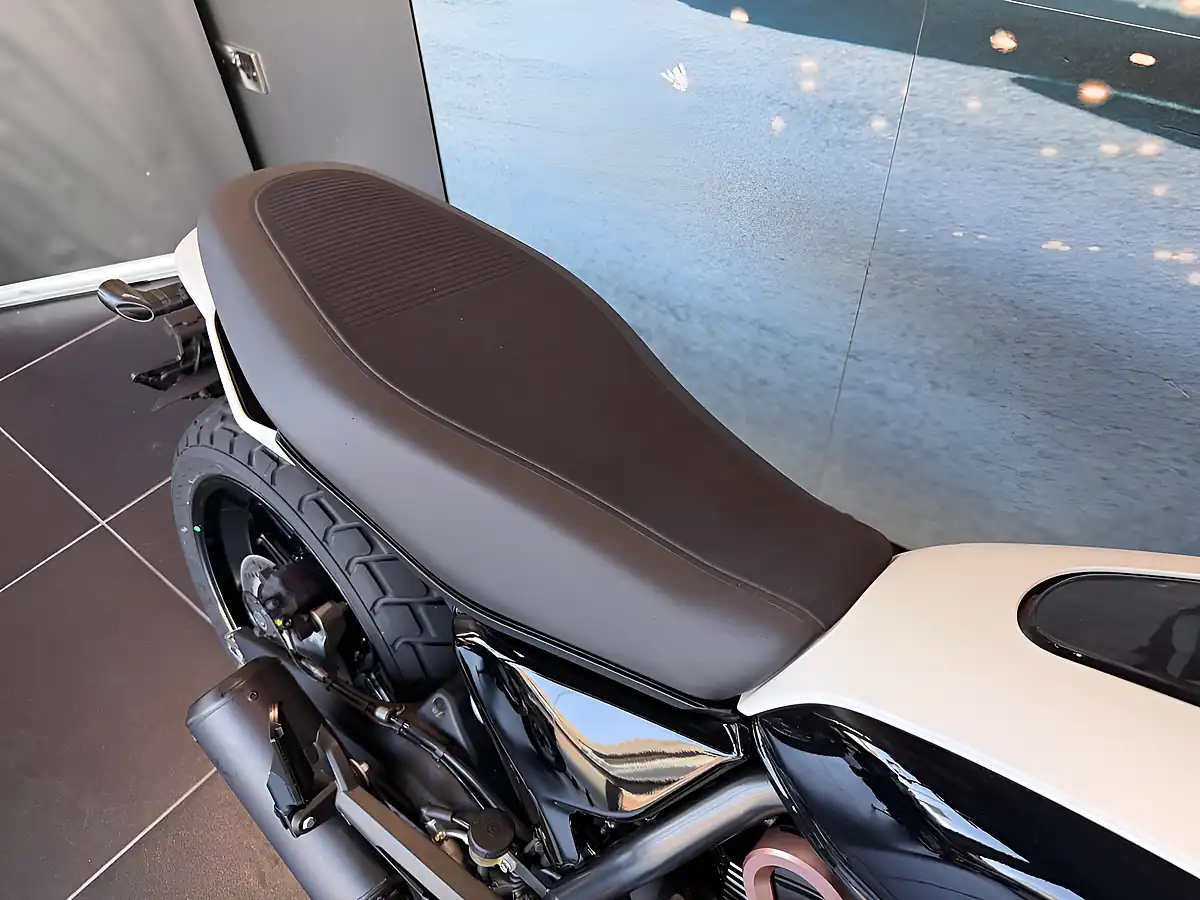 Used 2026 Ducati Scrambler 10th Anniversario Rizoma Edition Metal Rose - Interior and Exterior details 13