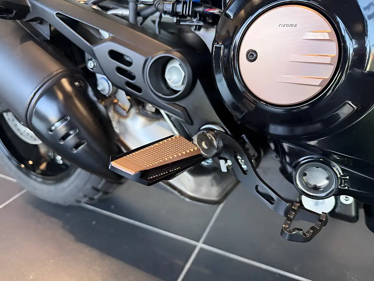 Used 2026 Ducati Scrambler 10th Anniversario Rizoma Edition Metal Rose - Interior and Exterior details 14