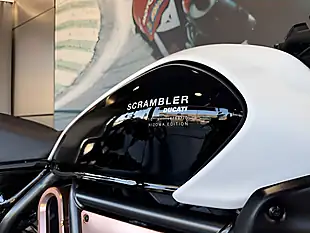Used 2026 Ducati Scrambler 10th Anniversario Rizoma Edition Metal Rose - Interior and Exterior details 6