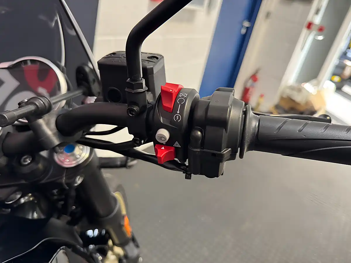 Used 2026 Ducati Scrambler 800 - Interior and Exterior details 12