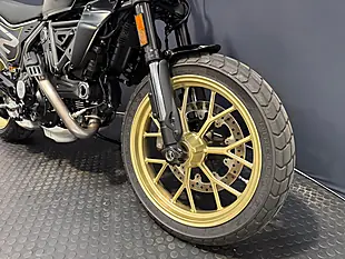 Used 2026 Ducati Scrambler 800 - Interior and Exterior details 6