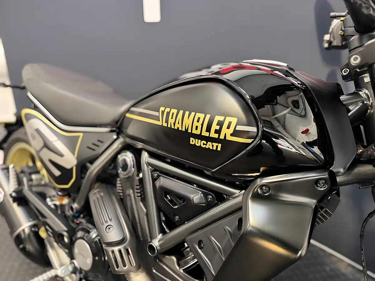 Used 2026 Ducati Scrambler 800 - Interior and Exterior details 9