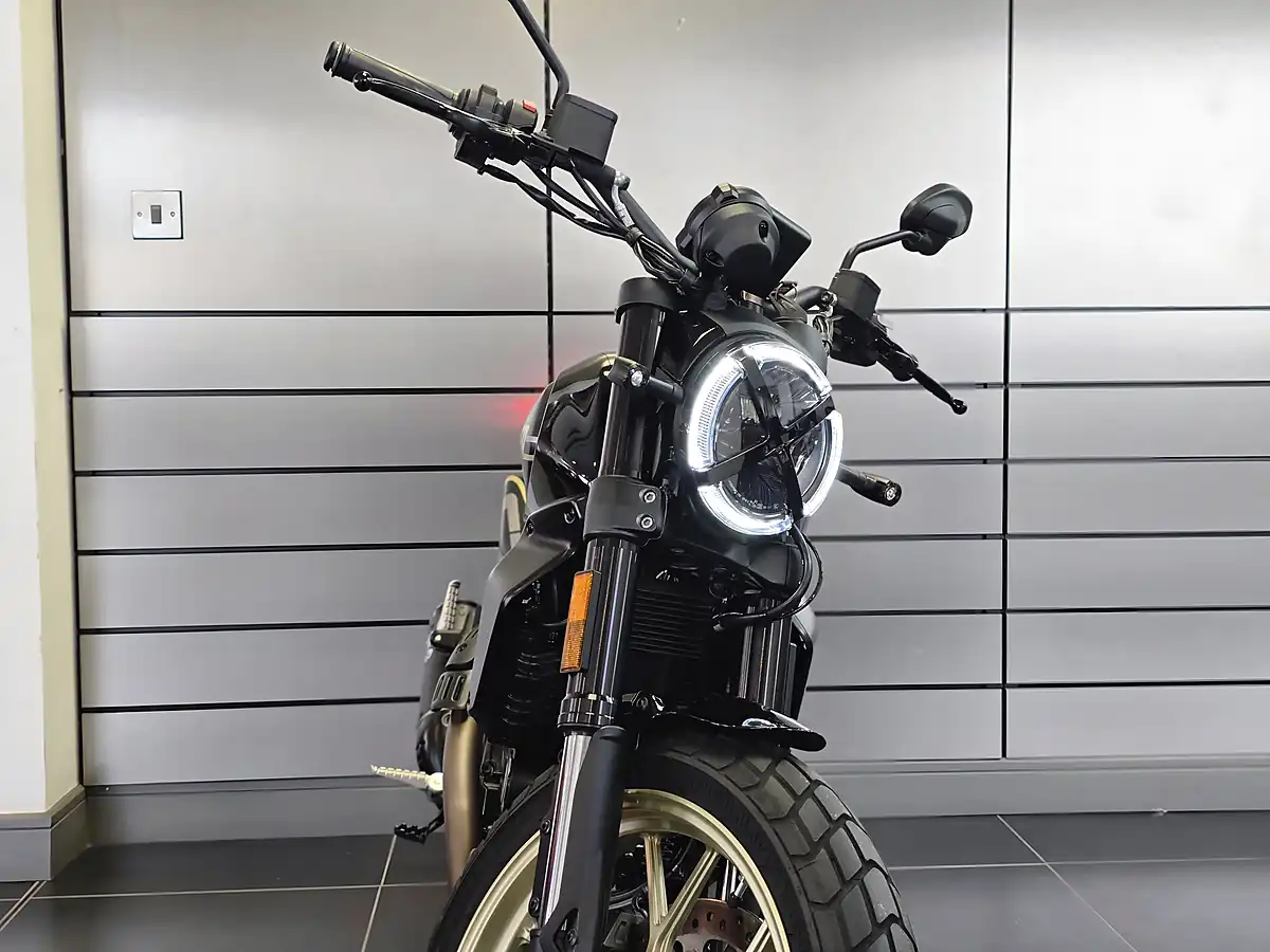 Used 2026 Ducati Scrambler Full Throttle Black - Interior and Exterior details 10