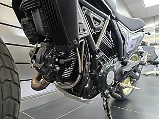Used 2026 Ducati Scrambler Full Throttle Black - Interior and Exterior details 18