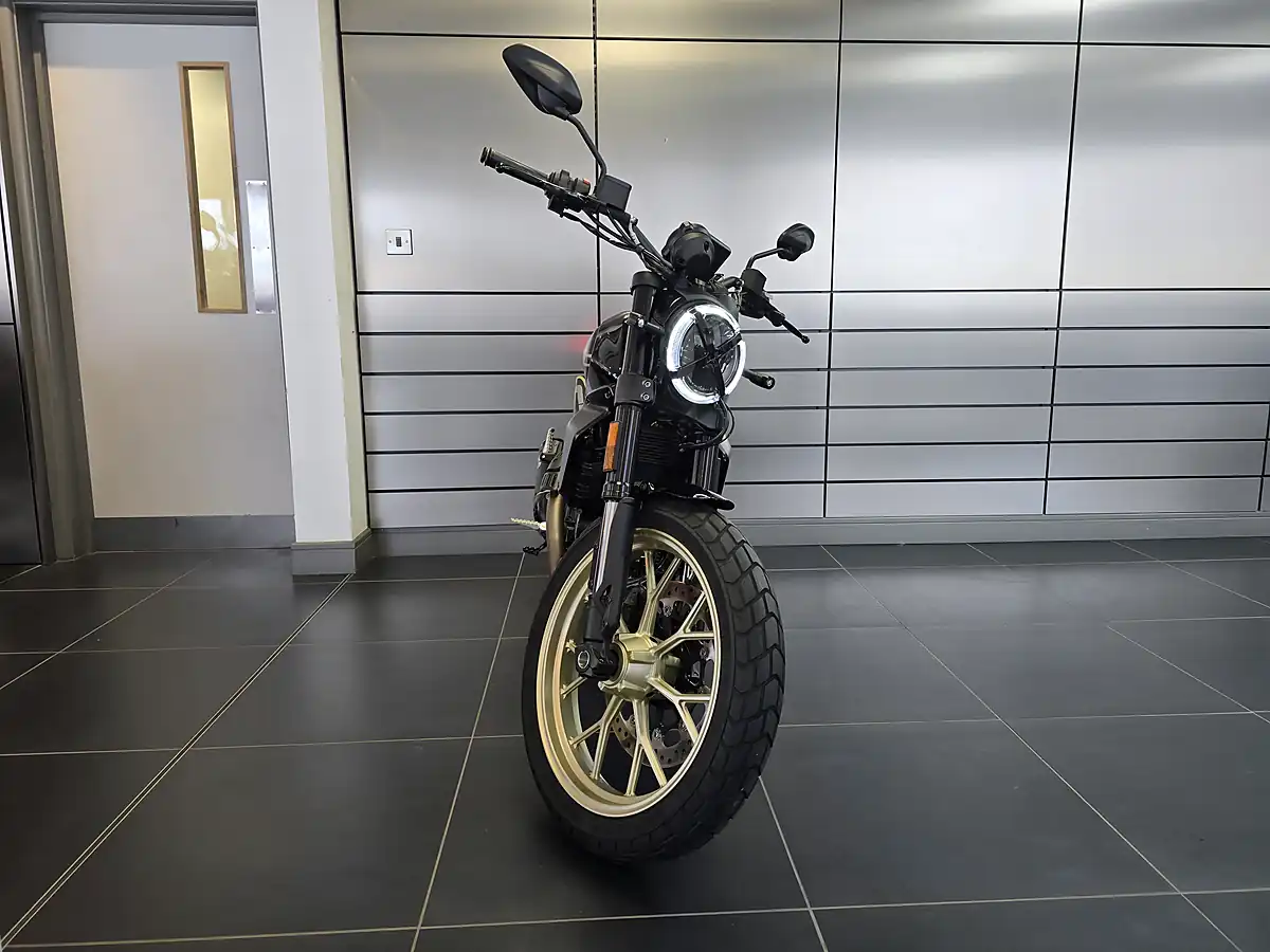 Used 2026 Ducati Scrambler Full Throttle Black - Interior and Exterior details 9