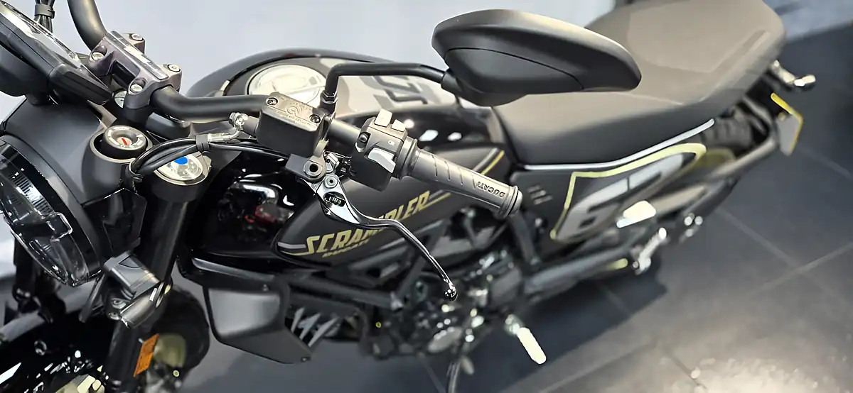 Used 2026 Ducati Scrambler Full Throttle - Interior and Exterior details 13