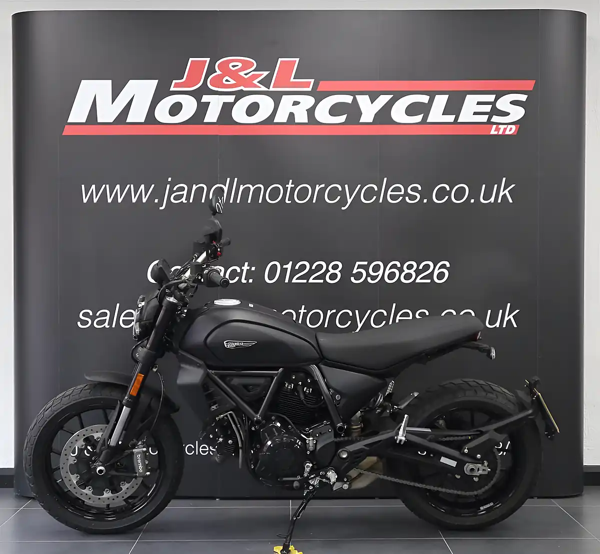 Used 2026 Ducati Scrambler Icon Dark Black - Interior and Exterior details 6