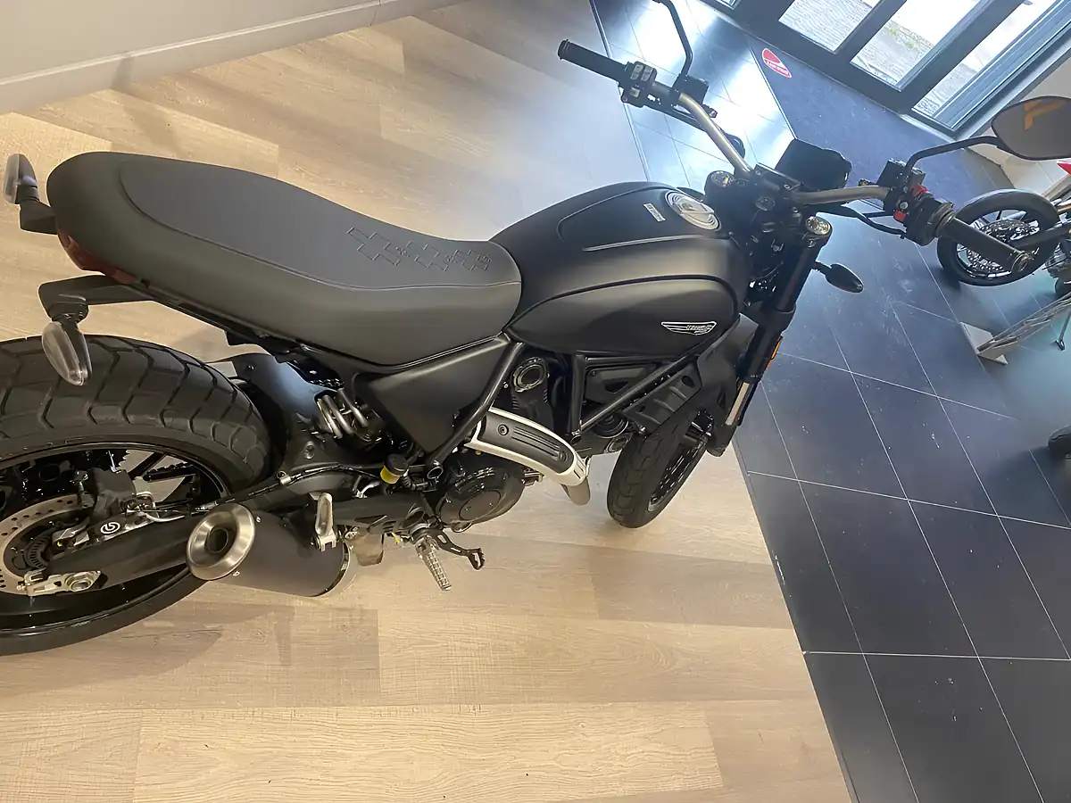 Used 2026 Ducati Scrambler Icon Dark - Interior and Exterior details 13
