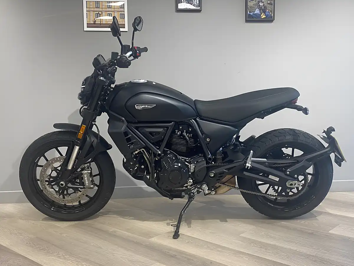 Used 2026 Ducati Scrambler Icon Dark - Interior and Exterior details 2