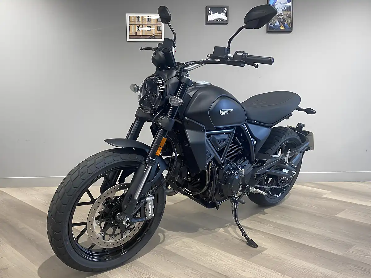 Used 2026 Ducati Scrambler Icon Dark - Interior and Exterior details 4