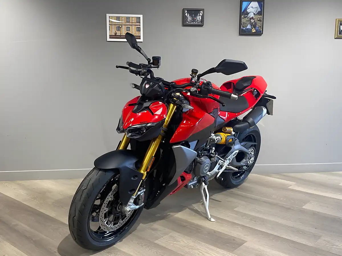 Used 2026 Ducati Streetfighter S - Interior and Exterior details 4