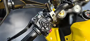 Used 2026 Ducati Streetfighter V2 S Giallo Yellow - Interior and Exterior details 8