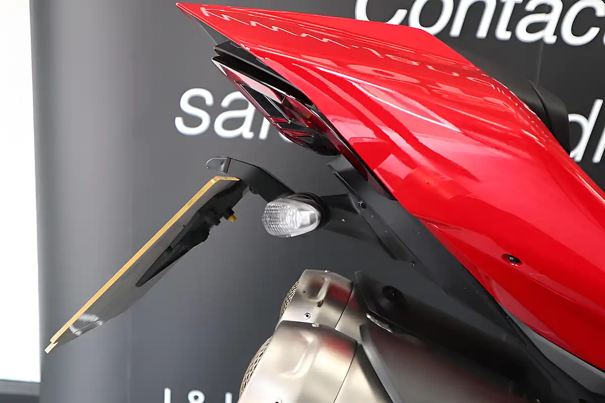 Used 2026 Ducati Streetfighter V2 S Red - Interior and Exterior details 10