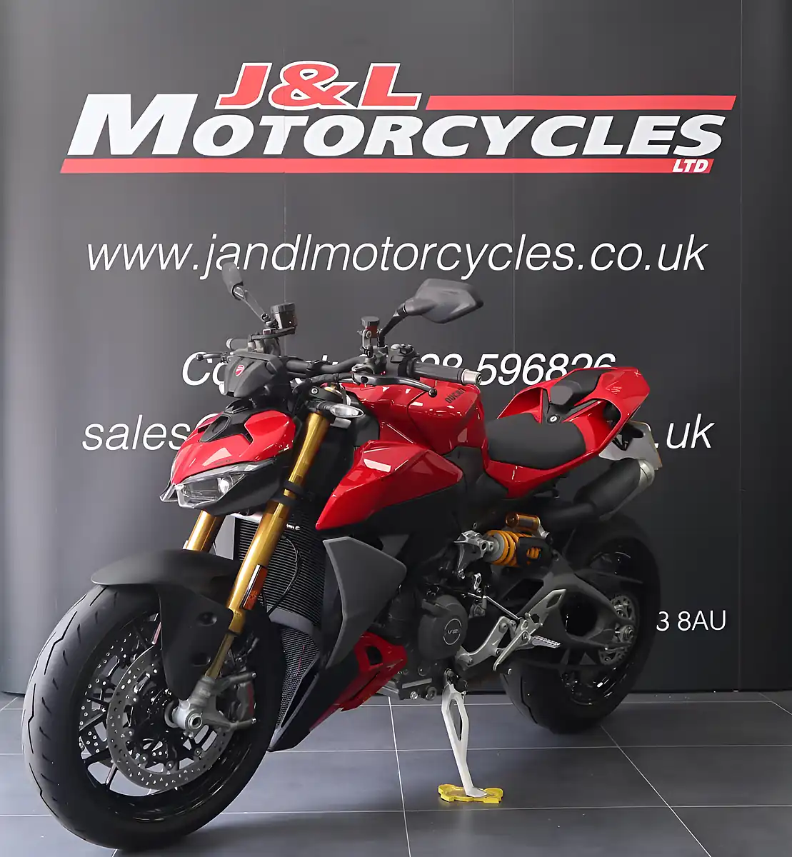 Used 2026 Ducati Streetfighter V2 S Red - Interior and Exterior details 5