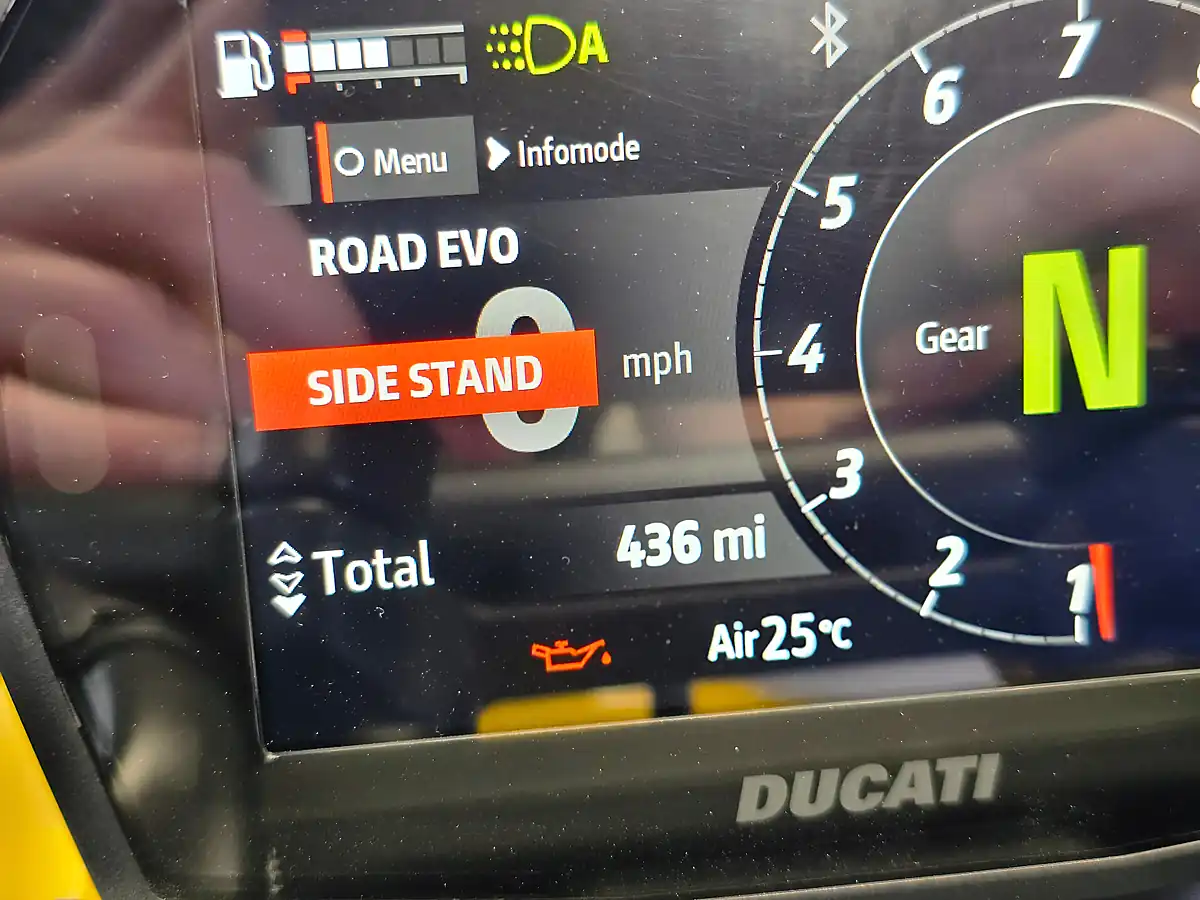 Used 2026 Ducati Streetfighter V2 S Yellow - Interior and Exterior details 14