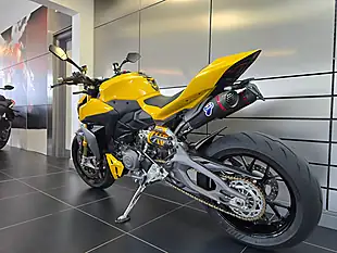 Used 2026 Ducati Streetfighter V2 S Yellow - Interior and Exterior details 16