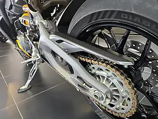 Used 2026 Ducati Streetfighter V2 S Yellow - Interior and Exterior details 18