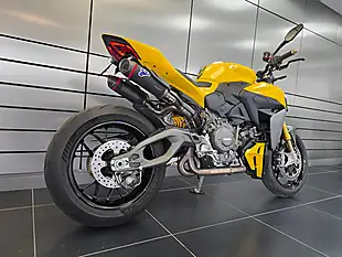 Used 2026 Ducati Streetfighter V2 S Yellow - Interior and Exterior details 3