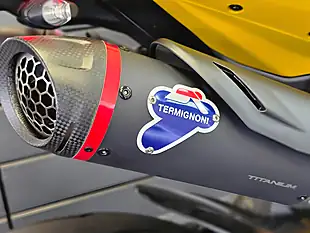 Used 2026 Ducati Streetfighter V2 S Yellow - Interior and Exterior details 9