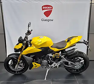 Used 2026 Ducati Streetfighter V2s S Giallo Yellow - Interior and Exterior details 2