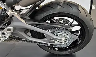 Used 2026 Ducati Streetfighter V2s S Giallo Yellow - Interior and Exterior details 6