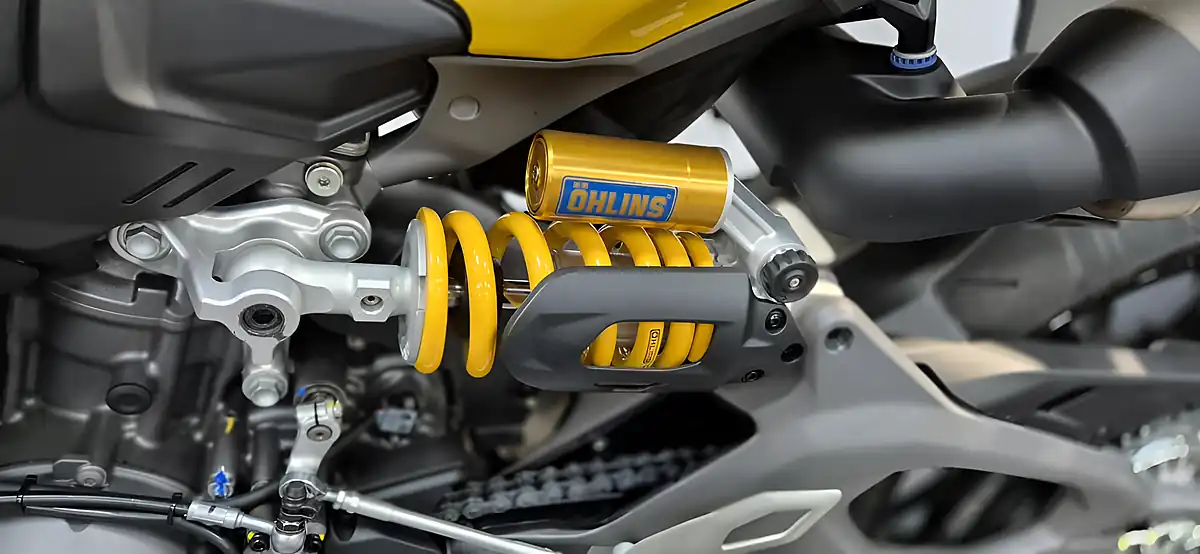 Used 2026 Ducati Streetfighter V2s S Giallo Yellow - Interior and Exterior details 7