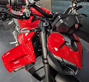 Used 2026 Ducati Streetfighter V4 - Interior and Exterior details 10