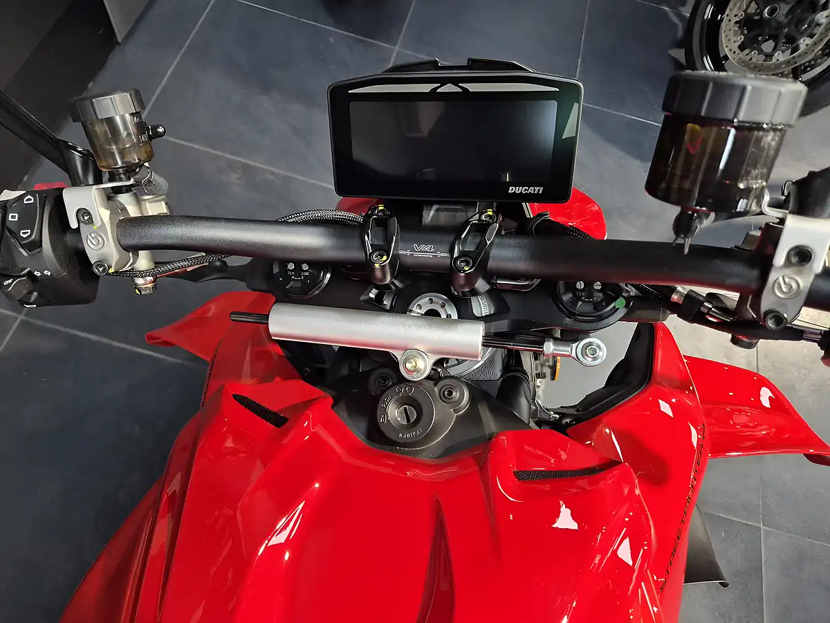 Used 2026 Ducati Streetfighter V4 - Interior and Exterior details 15
