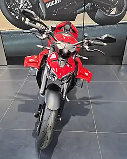 Used 2026 Ducati Streetfighter V4 - Interior and Exterior details 3