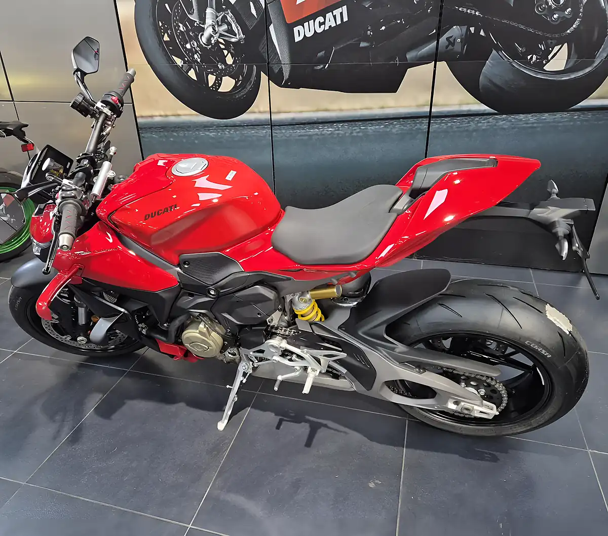 Used 2026 Ducati Streetfighter V4 - Interior and Exterior details 5