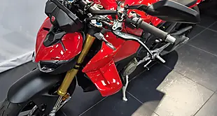 Used 2026 Ducati Streetfighter V4S - Interior and Exterior details 3