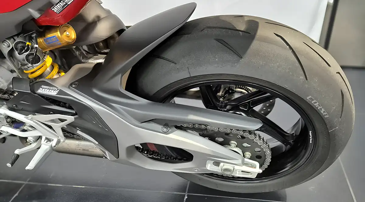 Used 2026 Ducati Streetfighter V4S - Interior and Exterior details 8