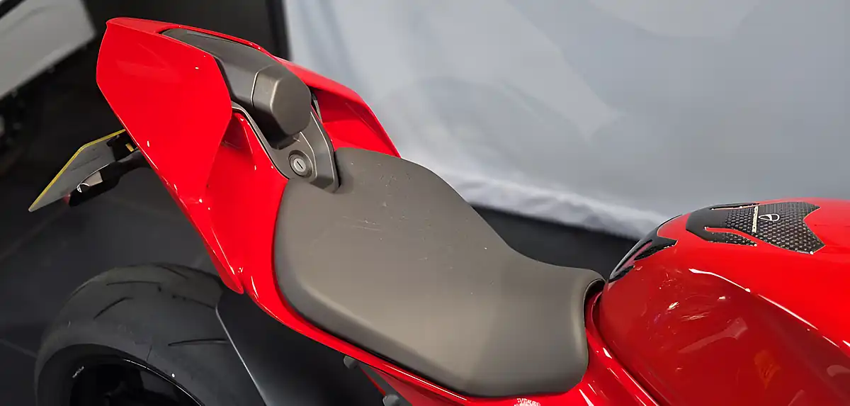Used 2026 Ducati Streetfighter V4S - Interior and Exterior details 13