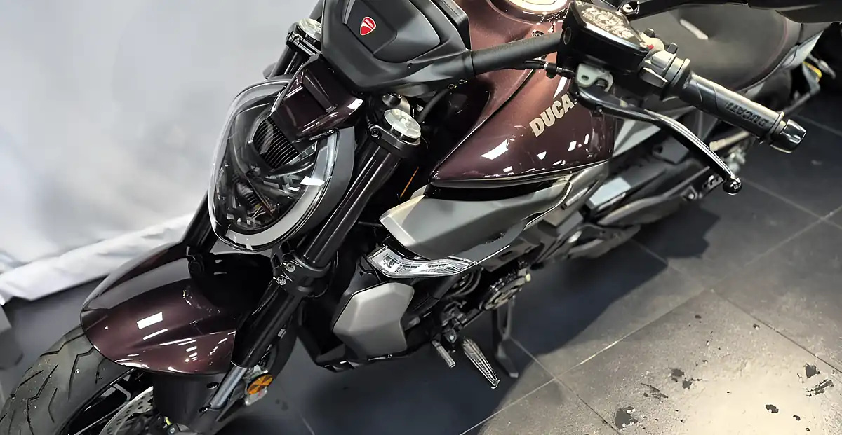 Used 2026 Ducati X-Diavel V4 Black Lava Black Lava - Interior and Exterior details 13