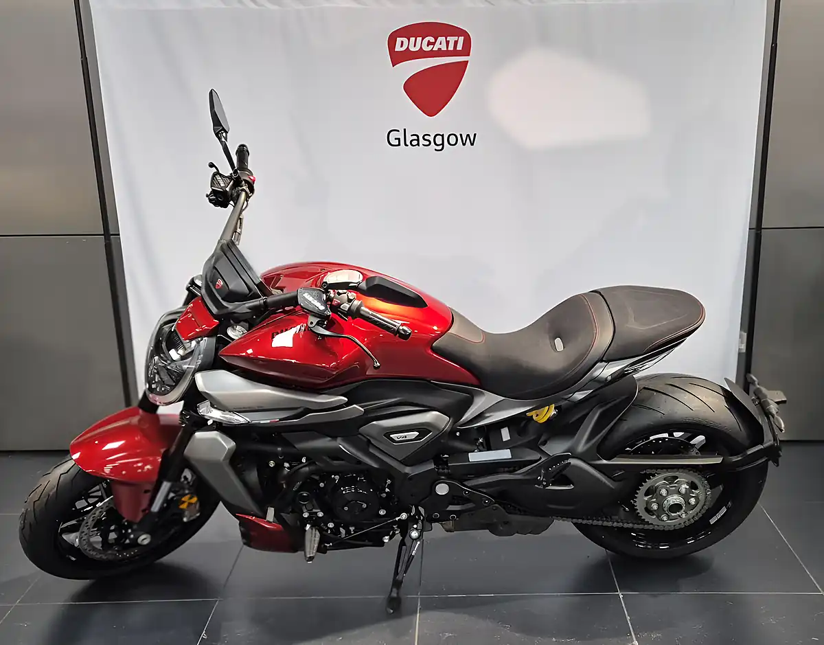 Used 2026 Ducati XDiavel Burning Red - Interior and Exterior details 13