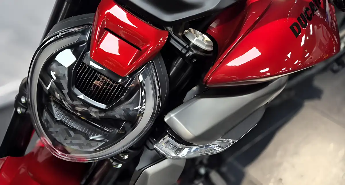 Used 2026 Ducati XDiavel Burning Red - Interior and Exterior details 15