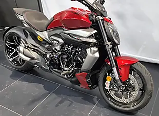 Used 2026 Ducati XDiavel Burning Red - Interior and Exterior details 5