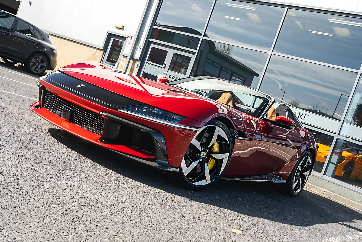 Used 2026 Ferrari 12Cilindri Spider Rosso Fuoco - Interior and Exterior details 11