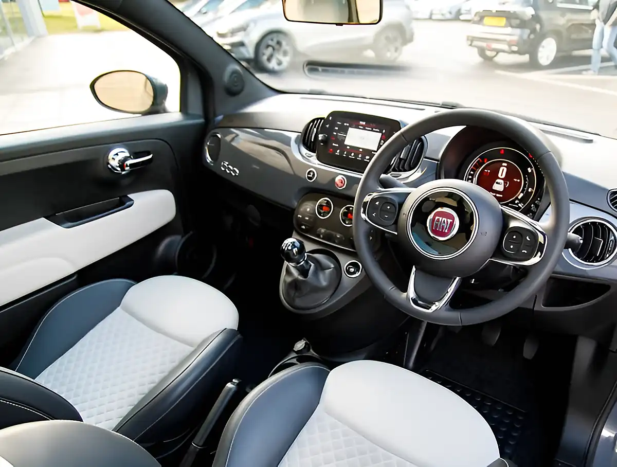 Used 2026 Fiat 500 Dolcevita Plus Grey - Interior and Exterior details 4