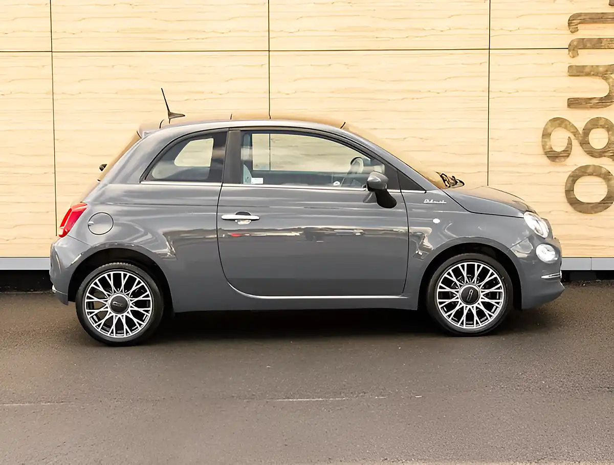 Used 2026 Fiat 500 Dolcevita Plus Grey - Interior and Exterior details 8