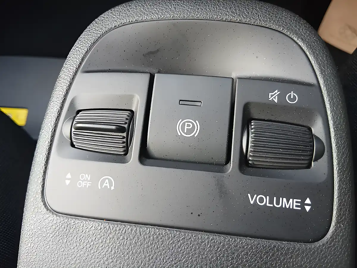 Used 2026 Fiat 500 Icon White - Interior and Exterior details 14