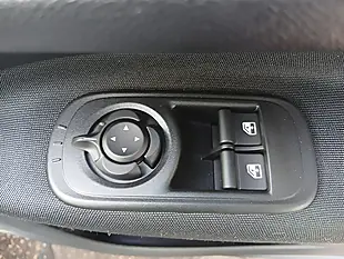 Used 2026 Fiat 500 Icon White - Interior and Exterior details 8