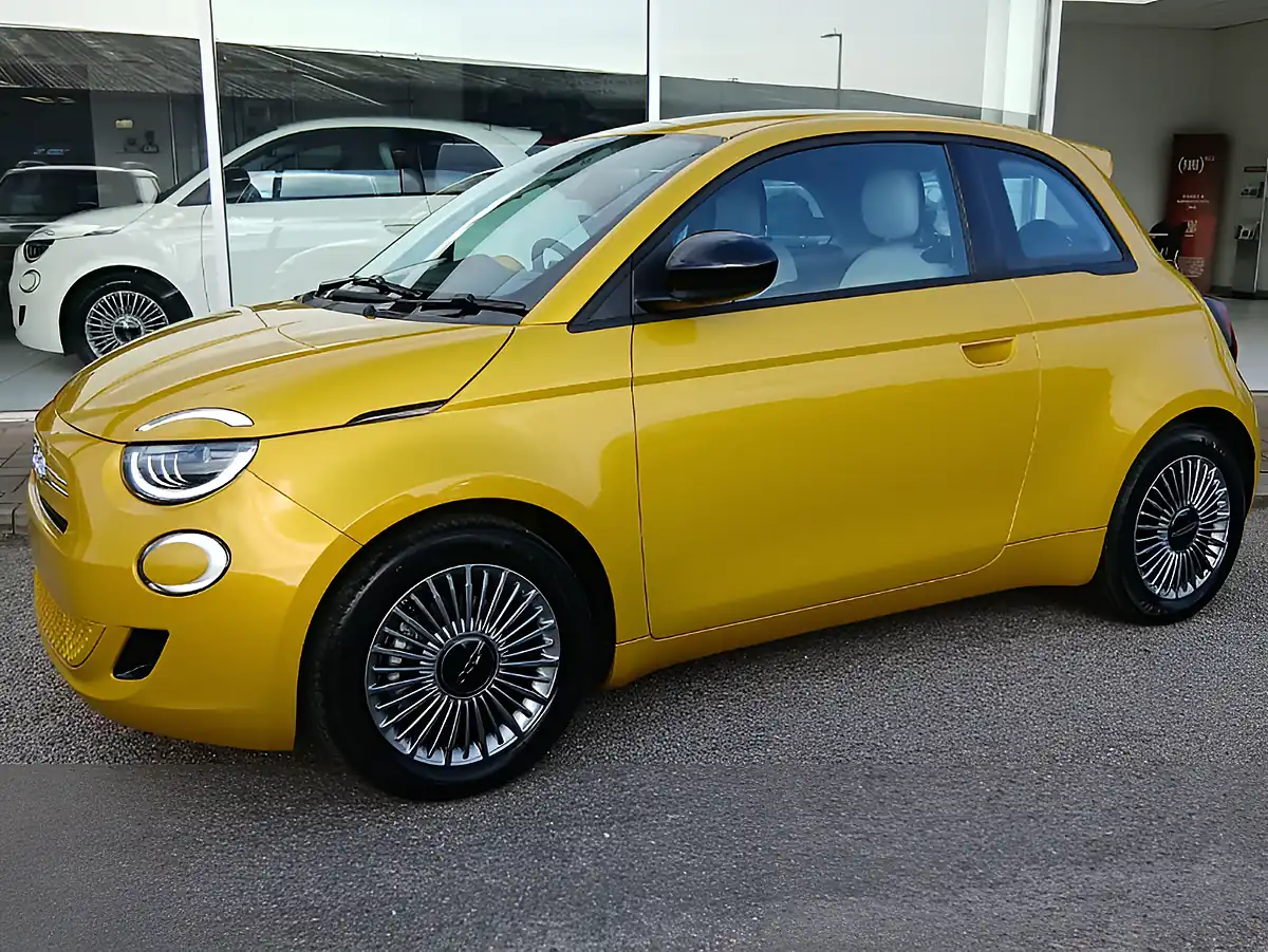Used 2026 Fiat 500 Icon Yellow - Interior and Exterior details 12