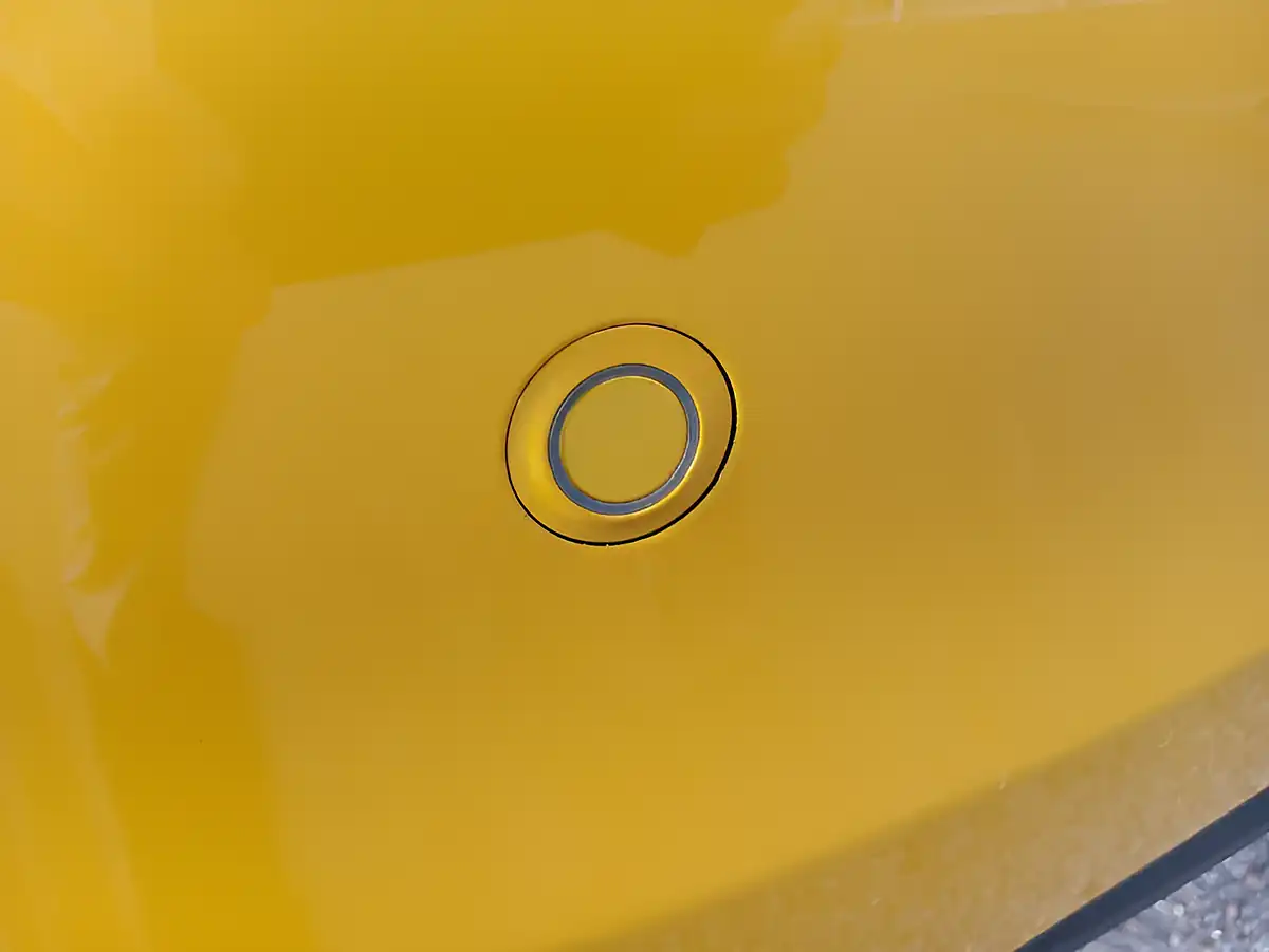 Used 2026 Fiat 500 Icon Yellow - Interior and Exterior details 17