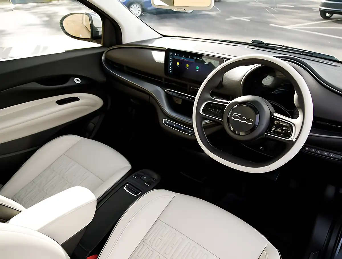 Used 2026 Fiat 500e La Prima Grey - Interior and Exterior details 4