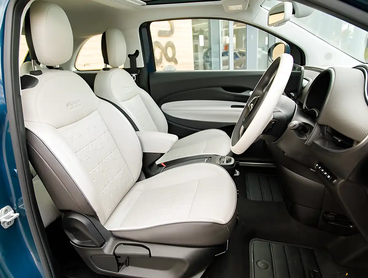Used 2026 Fiat 500e La Prima Ocean Green - Interior and Exterior details 17