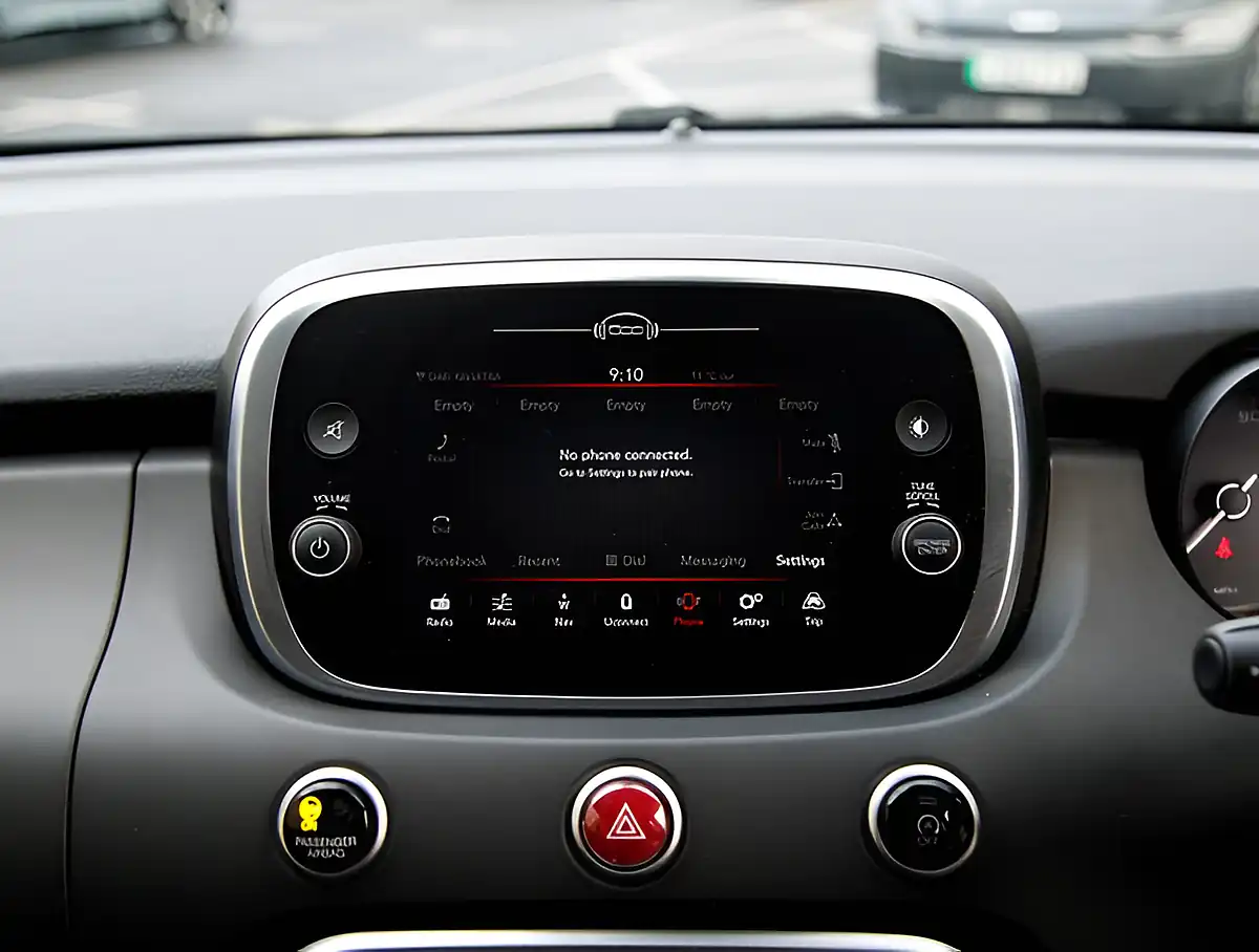 Used 2026 Fiat 500X Cross Techno Green - Interior and Exterior details 15